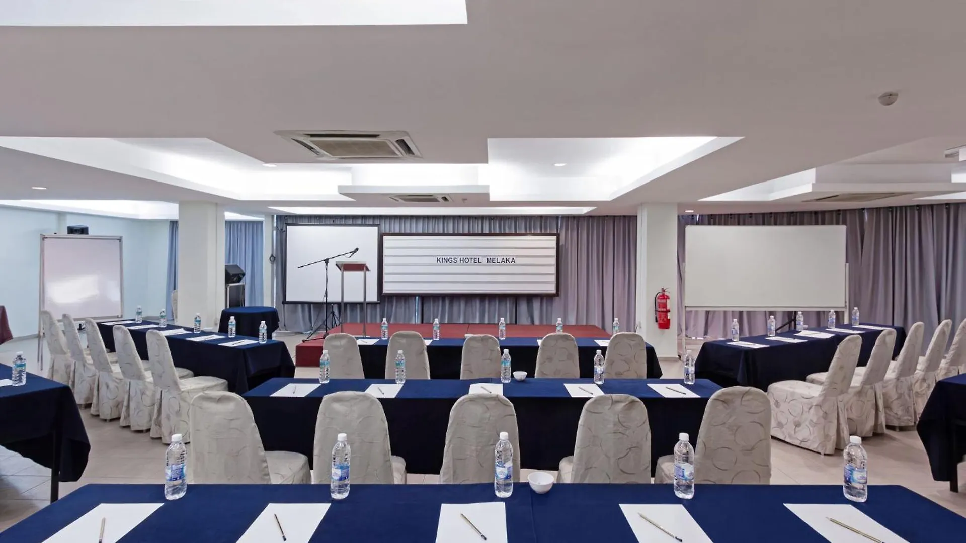 Kings Hotel Melaka 3*, Malacca